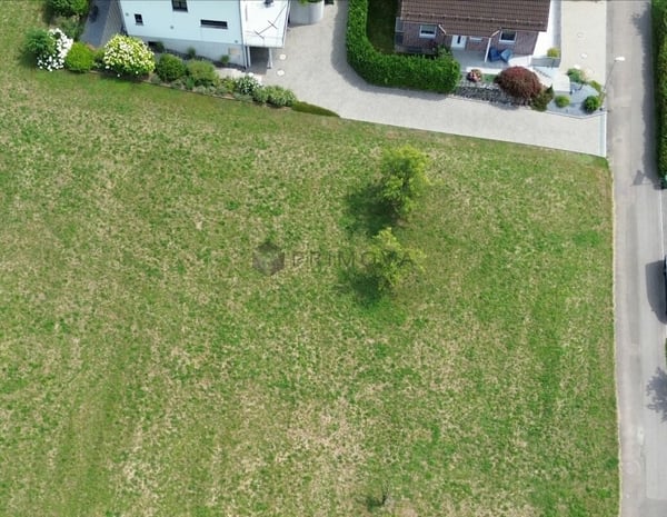 Seltene Gelegenheit: vollerschlossenes Bauland in Hellikon 2