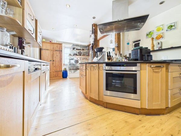 Kein Neubauglanz - aber jede Menge Wohngefühl im Ortsteil Sulz. 4