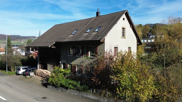 Kein Neubauglanz - aber jede Menge Wohngefühl im Ortsteil Sulz. 1