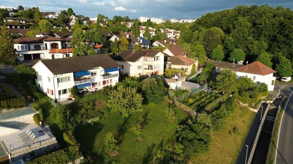 Seltene Gelegenheit: 2'200m² Bauland an bester Lage in Widen 2