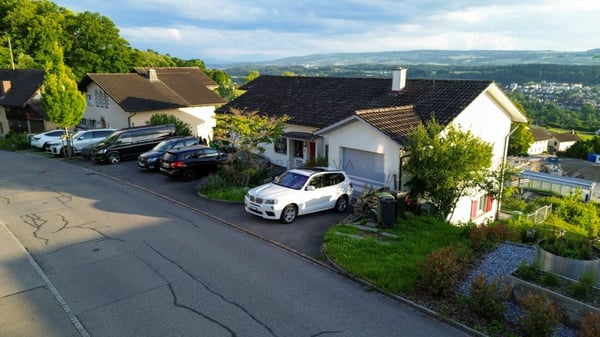 Seltene Gelegenheit: 2'200m² Bauland an bester Lage in Widen 5