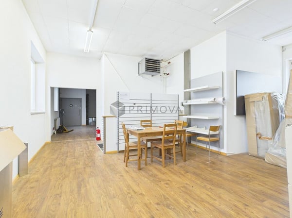Attraktive Gewerbeimmobilie mit 380m² an Top-Standort (Hafenareal) 6