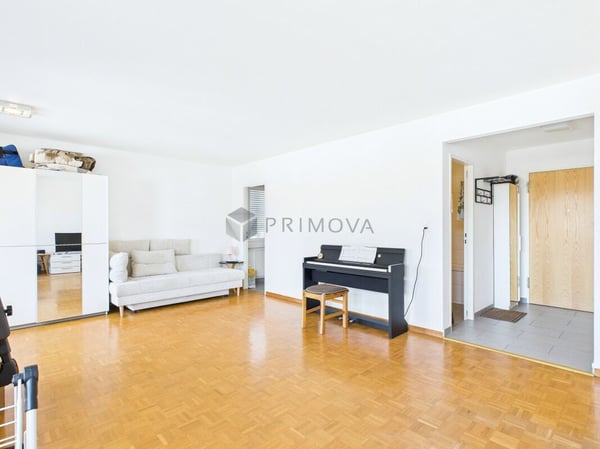 Charmante 2.5 Zimmer-Wohnung Inklusive Parkplatz! 2