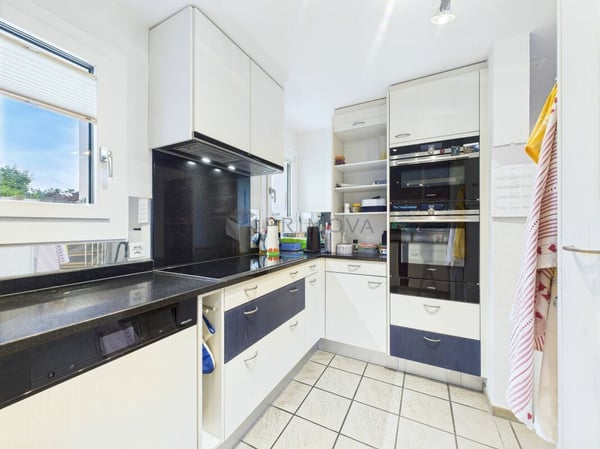 RESERVIERT - Doppeleinfamilienhaus mit XL - Garten und Hobby Oase 4