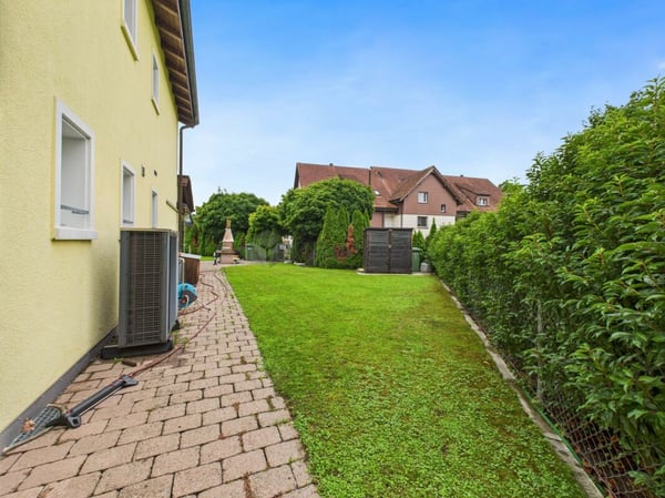 RESERVIERT - Doppeleinfamilienhaus mit XL - Garten und Hobby Oase 19