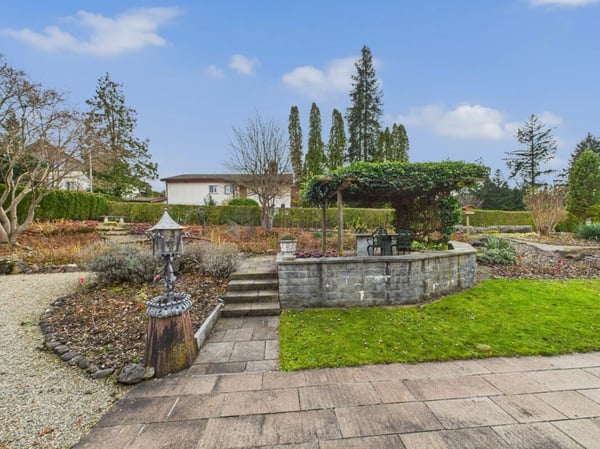 Ein Haus mit Gartenidylle wie aus dem Bilderbuch 9