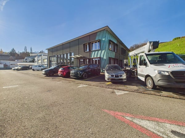 Seltenes Bauland mit tollem Gewerbehaus sucht neuen Besitzer 11