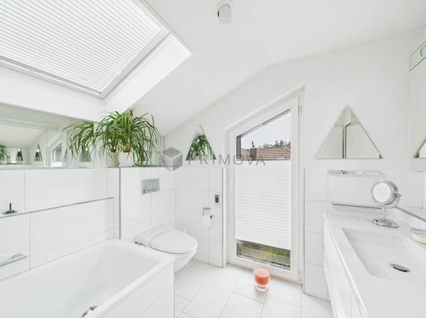 Stilvolles Wohnen mit Seeblick und privatem Garten 7