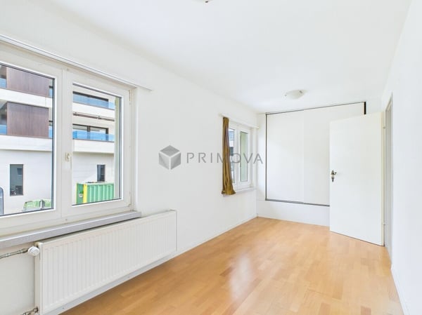 Exklusives Doppeleinfamilienhaus mit grosszügigem Wohnkonzept an ruhiger Lage 9