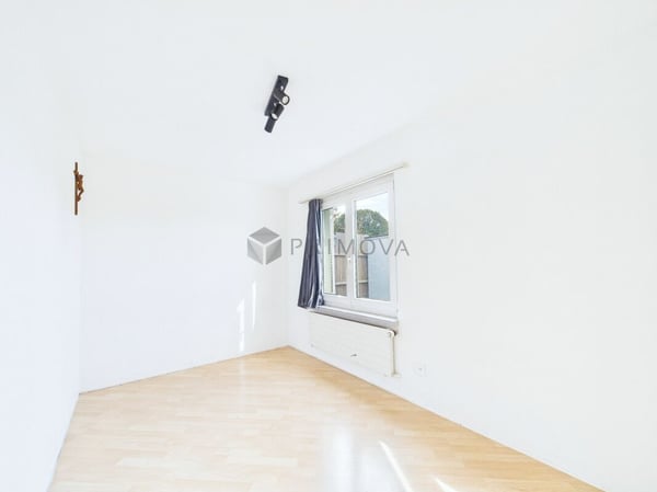 Exklusives Doppeleinfamilienhaus mit grosszügigem Wohnkonzept an ruhiger Lage 7