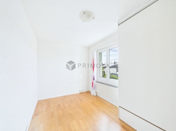 Exklusives Doppeleinfamilienhaus mit grosszügigem Wohnkonzept an ruhiger Lage 8