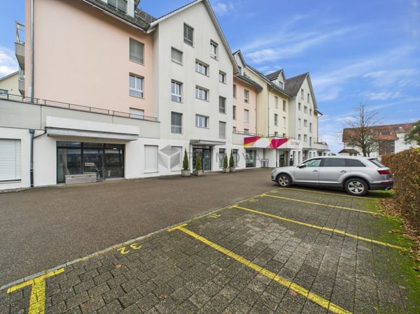 Zentral und doch ruhig - charmante 1.5 Zimmer-Wohnung in Volketswil 1