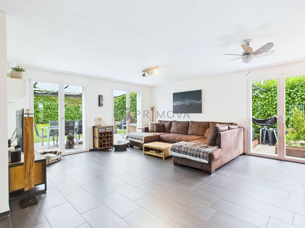 Familienhaus mit grossem Grundstück und weitem Naturblick 4