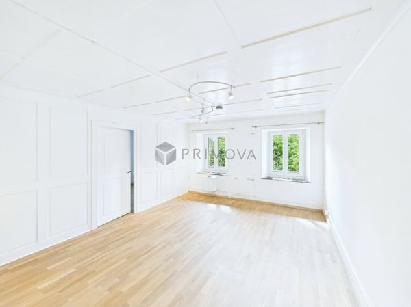 Beidseitig angebautes Bauernhaus sucht neuen Besitzer! 6