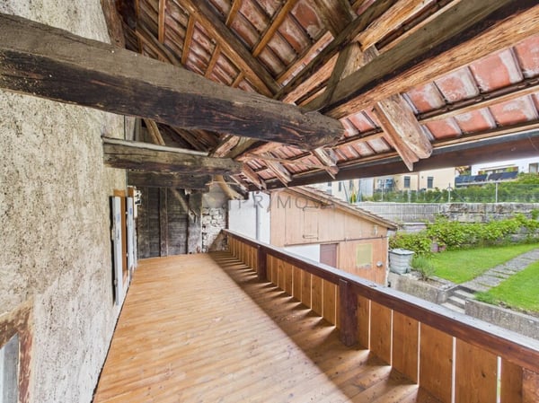 Beidseitig angebautes Bauernhaus sucht neuen Besitzer! 10