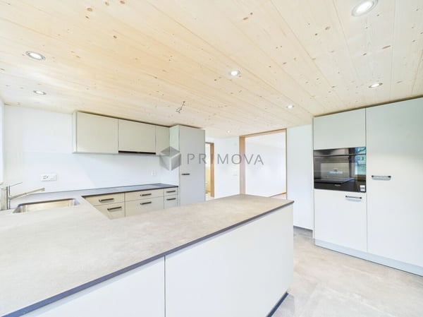 Wohnen im Einklang von Tradition und Moderne: Wie aus dem Ei gepellt - Ihr exklusiver Hausteil im steuergünstigen Feusisberg 3