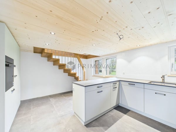 Wohnen im Einklang von Tradition und Moderne: Wie aus dem Ei gepellt - Ihr exklusiver Hausteil im steuergünstigen Feusisberg 2