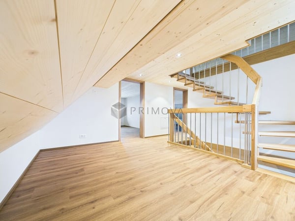 Wohnen im Einklang von Tradition und Moderne: Wie aus dem Ei gepellt - Ihr exklusiver Hausteil im steuergünstigen Feusisberg 7