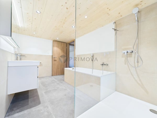 Wohnen im Einklang von Tradition und Moderne: Wie aus dem Ei gepellt - Ihr exklusiver Hausteil im steuergünstigen Feusisberg 12