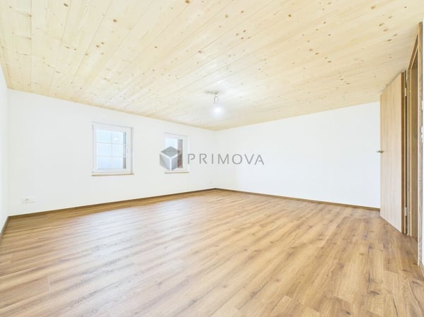 Wohnen im Einklang von Tradition und Moderne: Wie aus dem Ei gepellt - Ihr exklusiver Hausteil im steuergünstigen Feusisberg 4