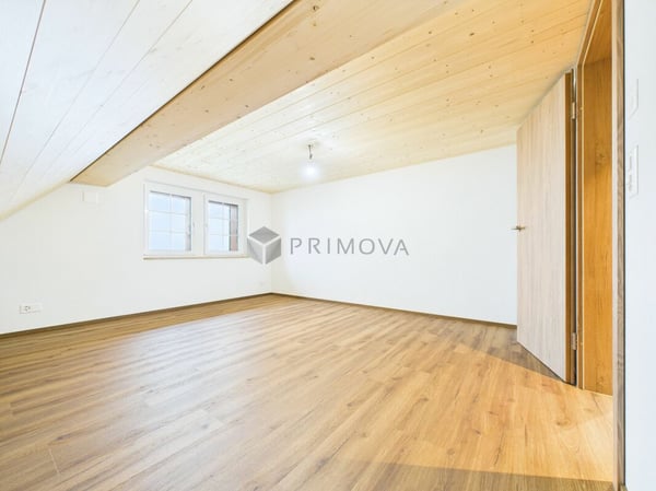 Wohnen im Einklang von Tradition und Moderne: Wie aus dem Ei gepellt - Ihr exklusiver Hausteil im steuergünstigen Feusisberg 8