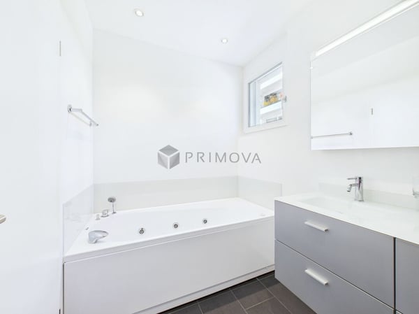 Exklusives Wohnerlebnis mit grossen Fensterfronten und Top Weitsicht 7