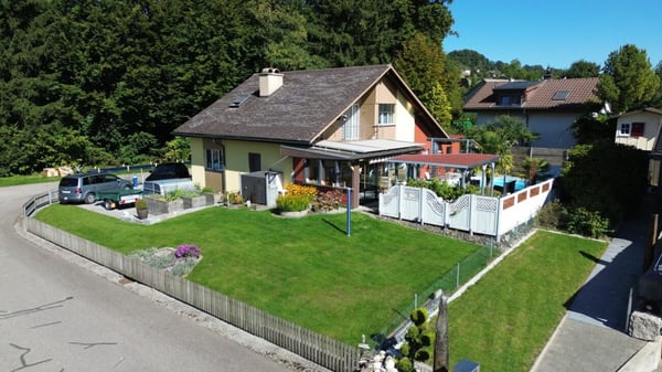 Ferien zu Hause - 1.5 Zimmer-Einfamilienhaus mit Pool und Sauna 11
