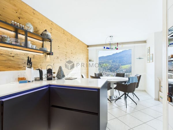 Wohnjuwel Sonnenberg -Lichtdurchflutete Doppeleinfamilienhaushälfte mit Alpenblick in Kriens 1