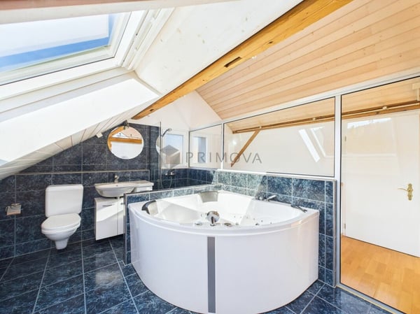 Kein 0815 Mehrfamilienhaus. Eines mit Platz, Licht und Raum für viel Kreativität! 15