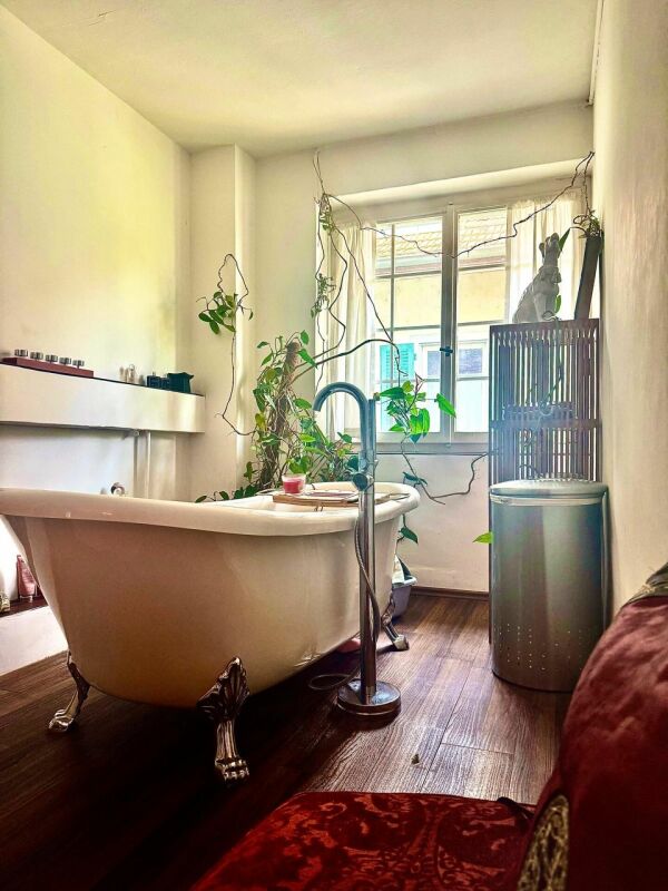 Wohnen mit Charakter - stilvolle 6.5 Zimmer Wohnung am Zürichsee