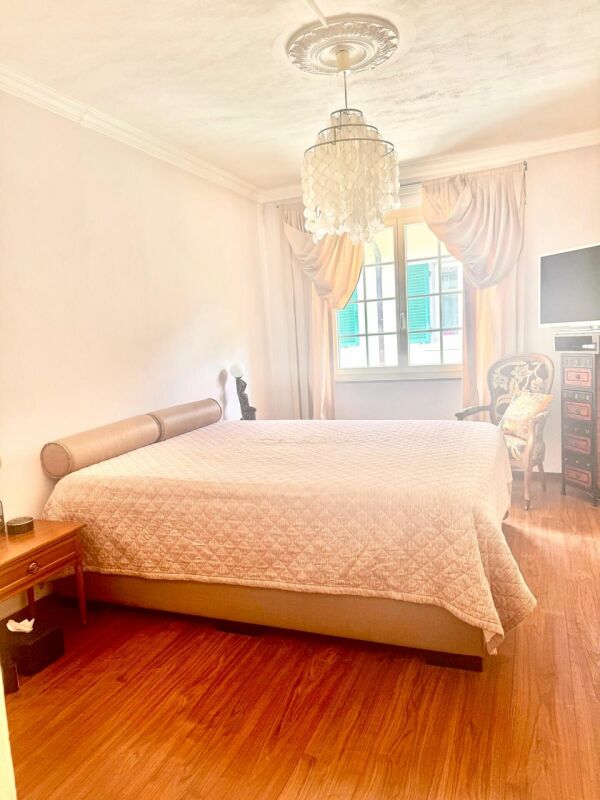 Wohnen mit Charakter - stilvolle 6.5 Zimmer Wohnung am Zürichsee
