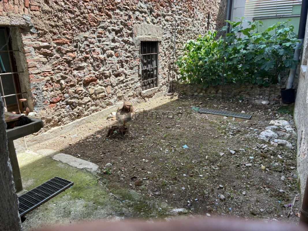 Il fascino storico cerca visionari creativi - Casa monofamigliare con idilliaco cortile interno