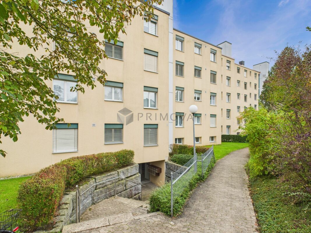 Hochwertig sanierte 3.5 Zimmer Wohnung in gesuchter Wohnlage