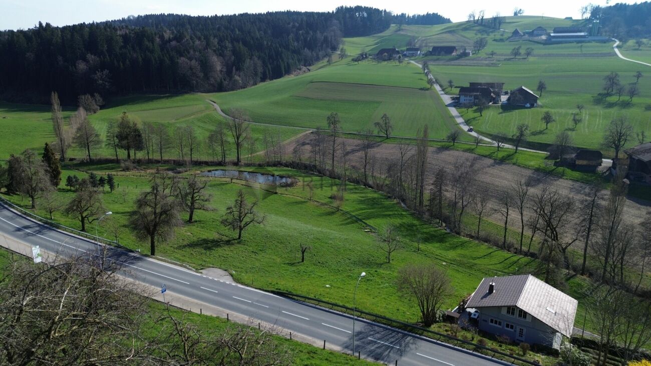 Neue, moderne Maisonette Wohnung eingebettet in malerische Landschaft mit grosser Terrasse!