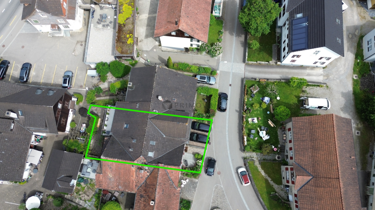 Familienfreundliches 5.5 Zimmer-Reihenhaus mit viel Platz und sonnigem Aussenbereich