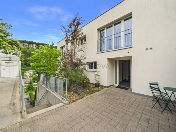Exklusive und luxuriöse Terrassenwohnung in Duggingen 10