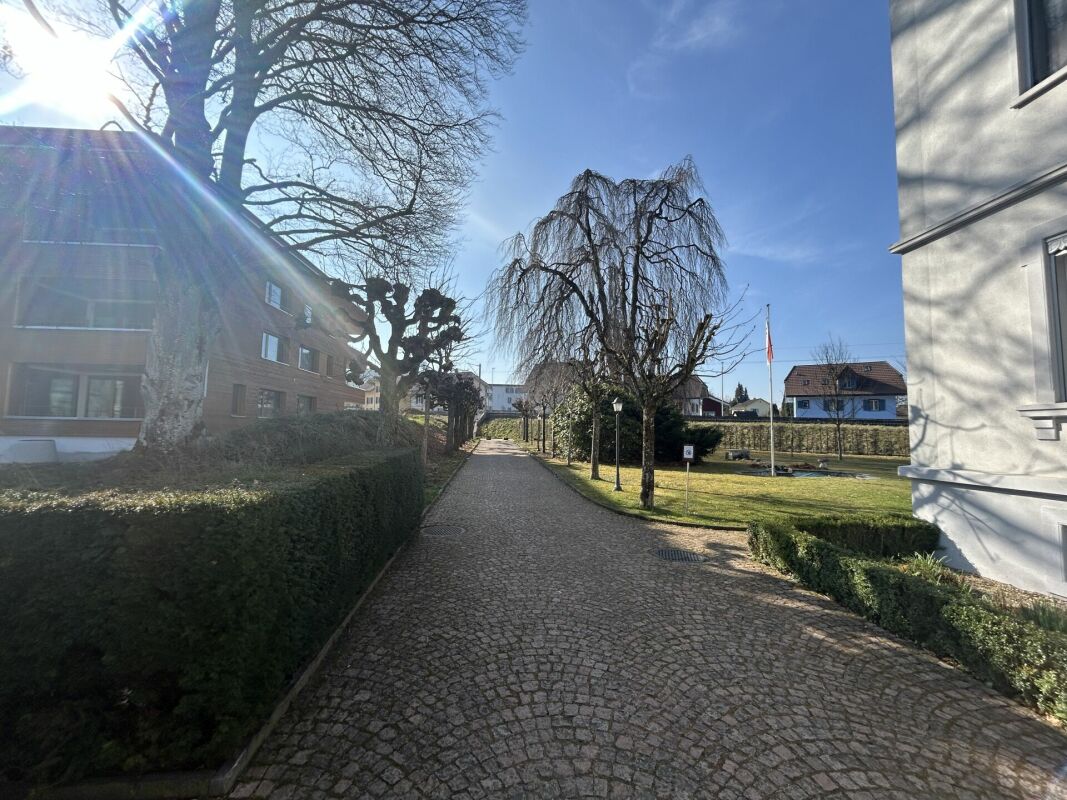 Spannendes Projekt aus Mehrfamilienhaus und grossem Gartenanteil als Baulandreserve