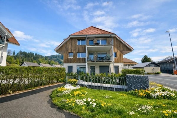 RESERVIERT - Modernes Design trifft Emmentaler Idylle: Top-Wohnung zu verkaufen 9