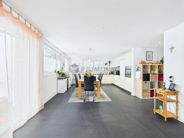 RESERVIERT - Modernes Design trifft Emmentaler Idylle: Top-Wohnung zu verkaufen 2