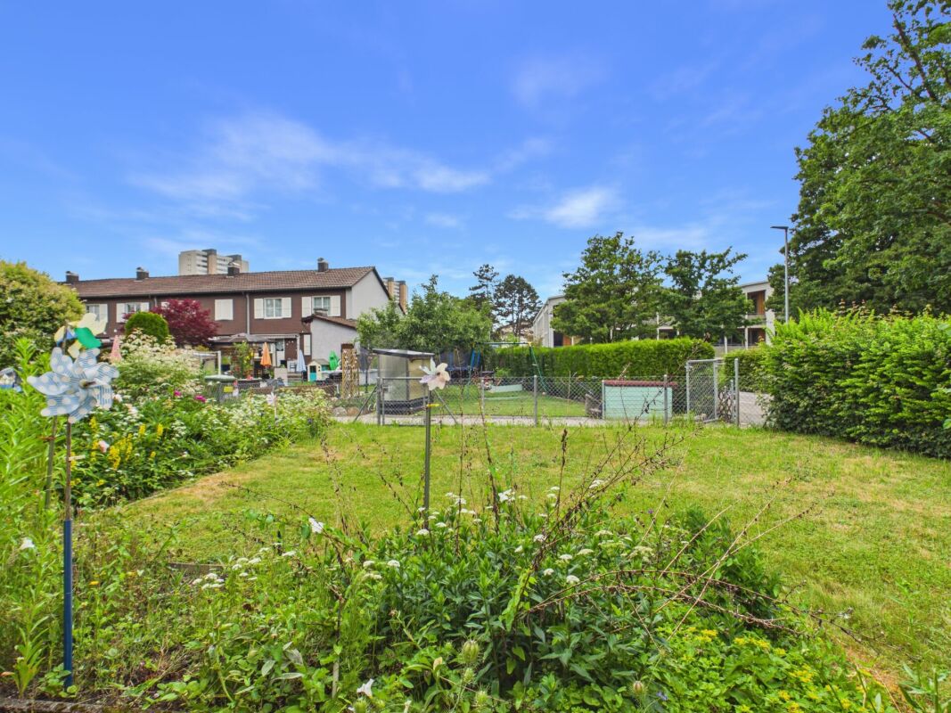Sonniges Reiheneckhaus mit Garten und Ausbaureserve in Bern-Bethlehem