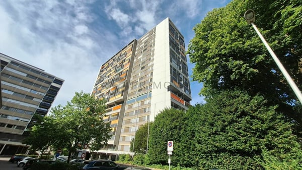 Urbaner Weitblick über Bern stilvoll wohnen im 19. Stock 1