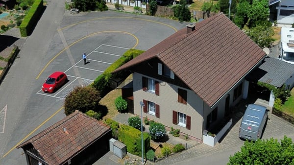 Bezahlbares Einfamilienhaus oberhalb Grosshöchstetten