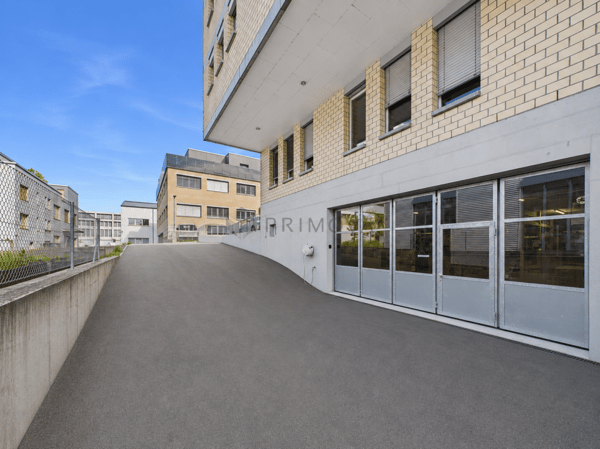 Showroom, Lager & Dachterrasse - erzielbare Bruttorendite bis 6 % 11