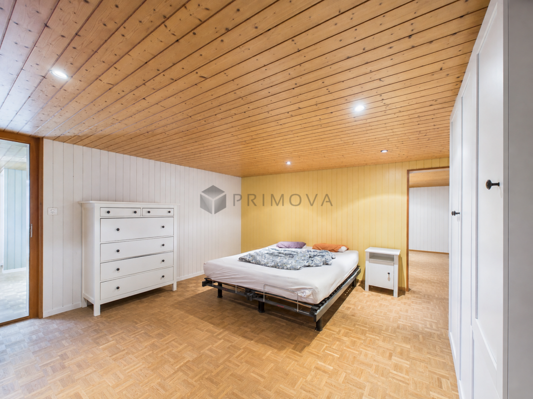 Immobilie in Bussnang - Modernisiertes Zweifamilienhaus mit Weitblick, Doppelgarage und viel Platz - Bild 8