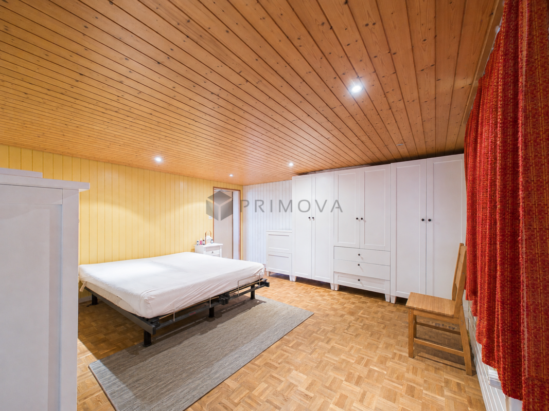 Immobilie in Bussnang - Modernisiertes Zweifamilienhaus mit Weitblick, Doppelgarage und viel Platz - Bild 9