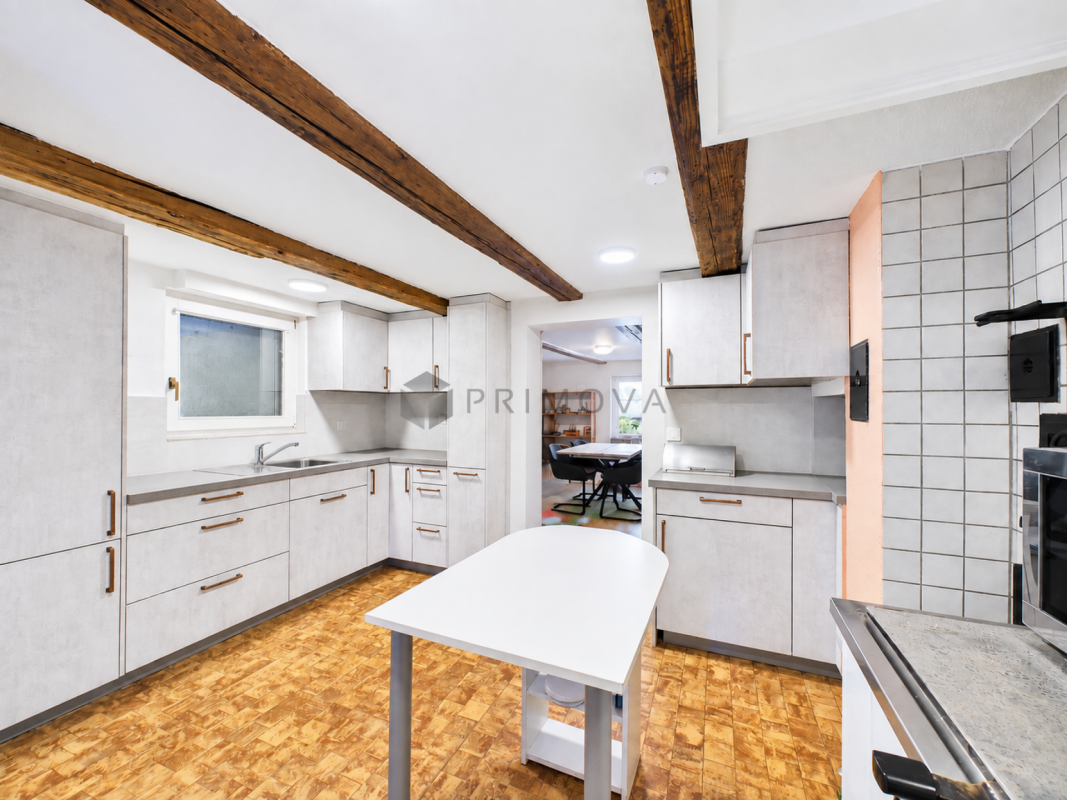 Immobilie in Bussnang - Modernisiertes Zweifamilienhaus mit Weitblick, Doppelgarage und viel Platz - Bild 5
