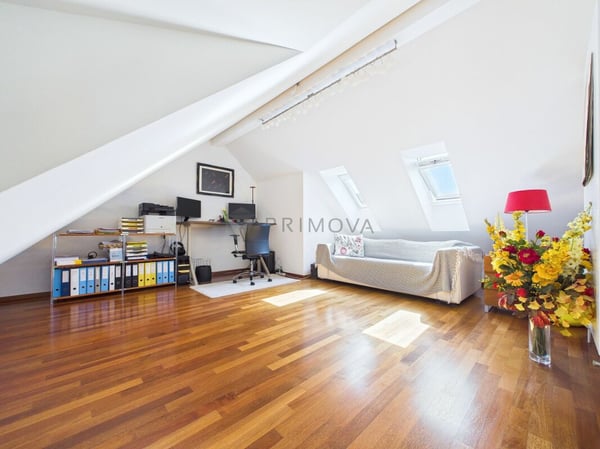 Lichtdurchflutete Maisonette mit Stil, Charme und traumhafter Aussicht 12