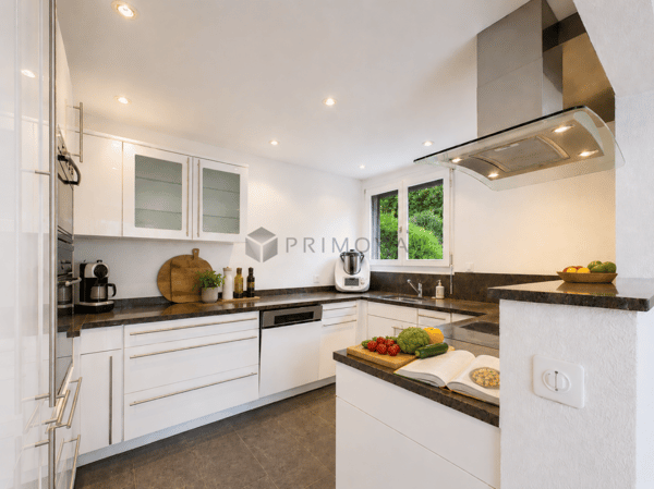 6.5 Zimmer Familienwohnung nahe dem Thunersee 4