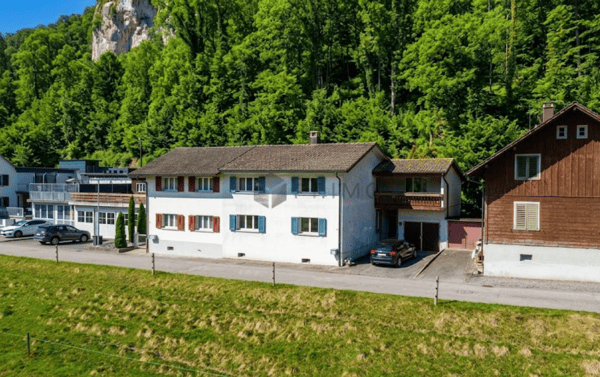 Grosszügiges 5.5 Zimmer-Doppeleinfamilienhaus an ruhiger Lage mit viel Raum für Ihre Ideen