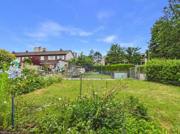 RESERVIERT - Sonniges Reiheneckhaus mit Garten und Ausbaureserve in Bern-Bethlehem 3